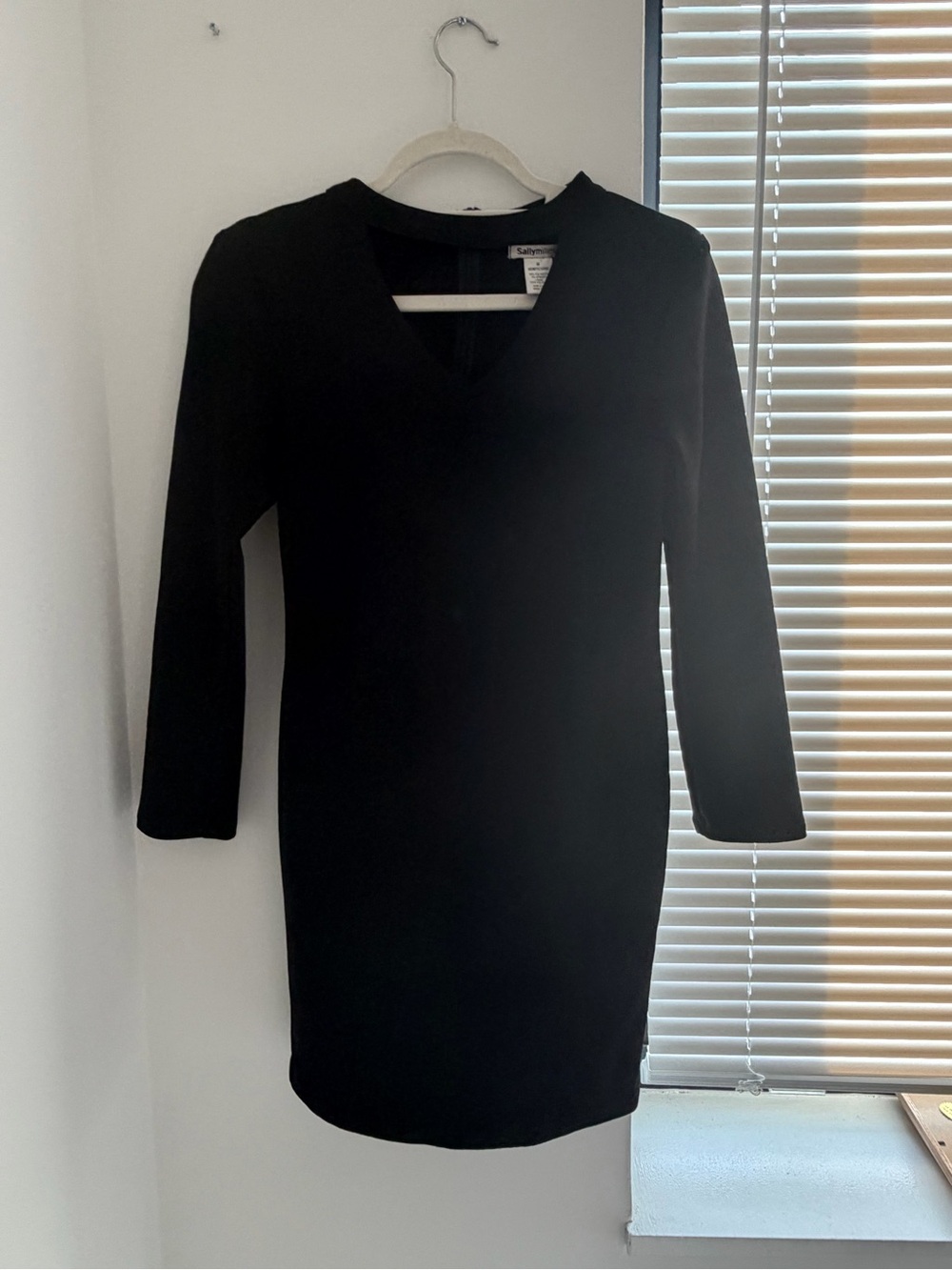 Unbranded Black Long-Sleeve V-Neck Dress